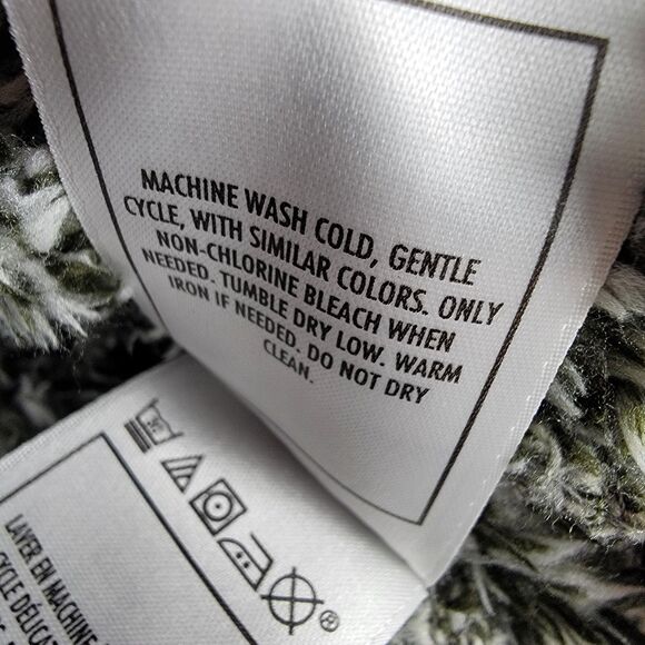 Disney Disneyland Fuzzy Fleece Jacket Womens Sz S Gray Embroidered Logo Full Zip - Picture 7 of 10